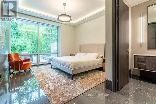 865 Glenwood Avenue, Burlington (Lasalle), ON - Indoor Photo Showing Bedroom