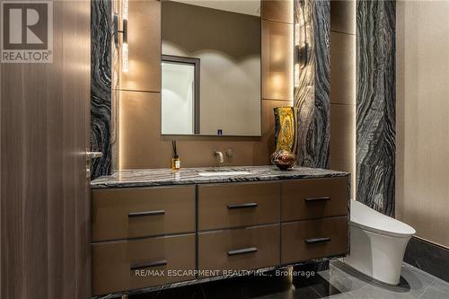 865 Glenwood Avenue, Burlington (Lasalle), ON - Indoor Photo Showing Bathroom