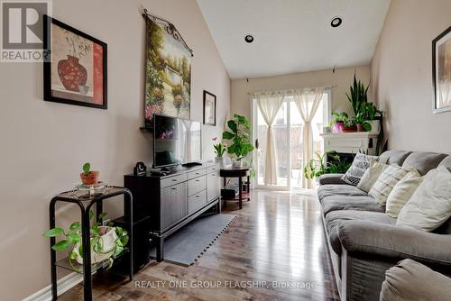 17 - 222 Fellowes Crescent, Hamilton (Waterdown), ON - Indoor Photo Showing Other Room