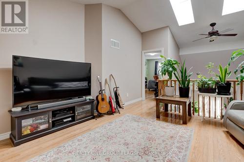 17 - 222 Fellowes Crescent, Hamilton (Waterdown), ON - Indoor