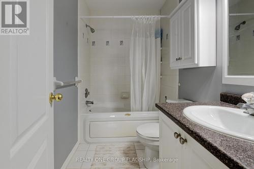 17 - 222 Fellowes Crescent, Hamilton (Waterdown), ON - Indoor Photo Showing Bathroom