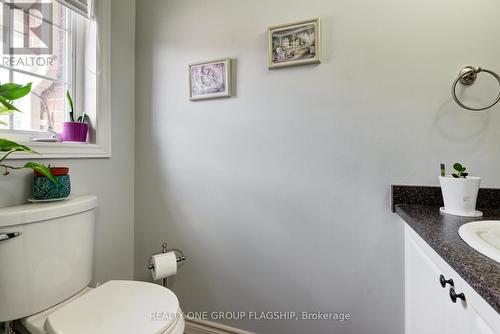 17 - 222 Fellowes Crescent, Hamilton (Waterdown), ON - Indoor Photo Showing Bathroom