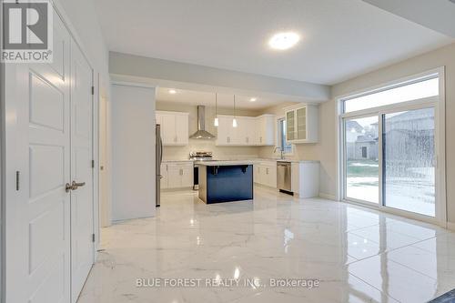 52 Wayside Lane, Southwold (Talbotville), ON - Indoor Photo Showing Kitchen