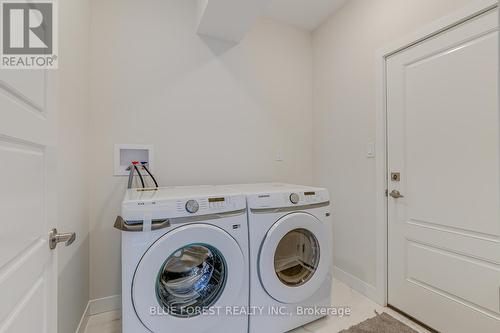 52 Wayside Lane, Southwold (Talbotville), ON - Indoor Photo Showing Laundry Room