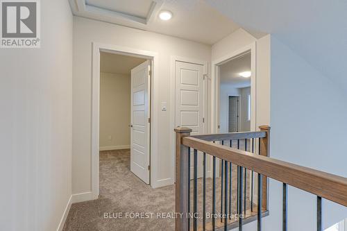 52 Wayside Lane, Southwold (Talbotville), ON - Indoor Photo Showing Other Room