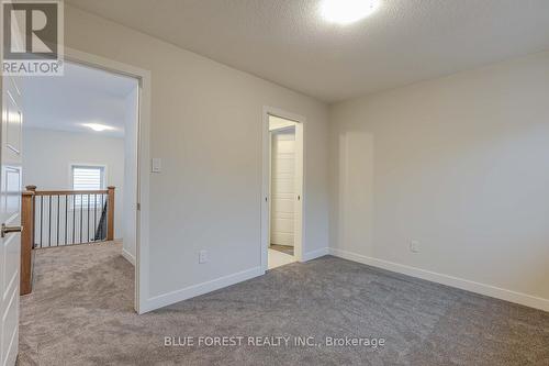 52 Wayside Lane, Southwold (Talbotville), ON - Indoor Photo Showing Other Room