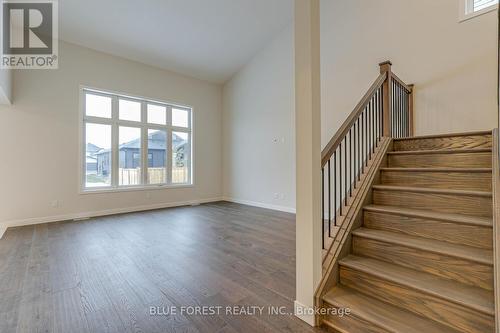 52 Wayside Lane, Southwold (Talbotville), ON - Indoor Photo Showing Other Room