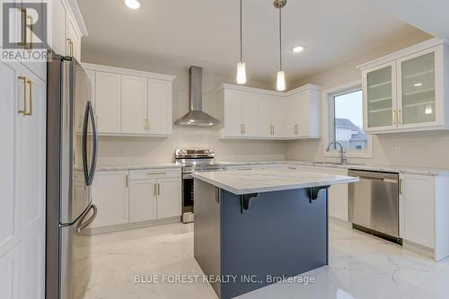 52 Wayside Lane, Southwold (Talbotville), ON - Indoor Photo Showing Kitchen