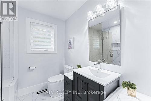 15 Eastglen Crescent, Toronto (Islington-City Centre West), ON - Indoor Photo Showing Bathroom