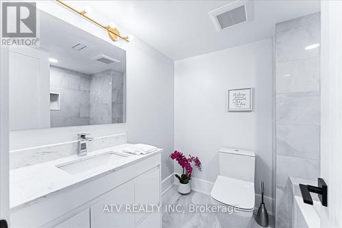 15 Eastglen Crescent, Toronto (Islington-City Centre West), ON - Indoor Photo Showing Bathroom