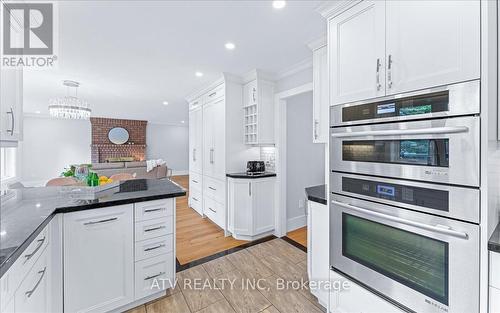 15 Eastglen Crescent, Toronto (Islington-City Centre West), ON - Indoor Photo Showing Kitchen With Upgraded Kitchen