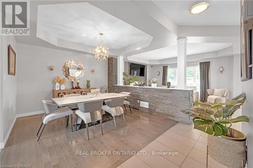 64 Onyx Court, Hamilton (Chappel), ON - Indoor Photo Showing Dining Room