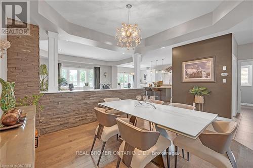 64 Onyx Court, Hamilton (Chappel), ON - Indoor Photo Showing Dining Room