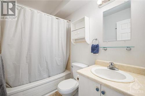 89 Edey Street Unit#1D, Arnprior, ON - Indoor Photo Showing Bathroom