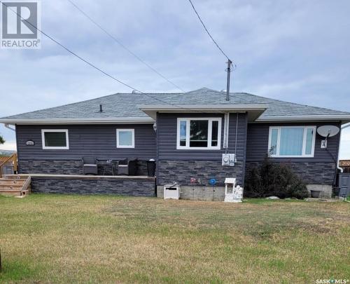 1316 Herbert Avenue, Herbert, SK - Outdoor