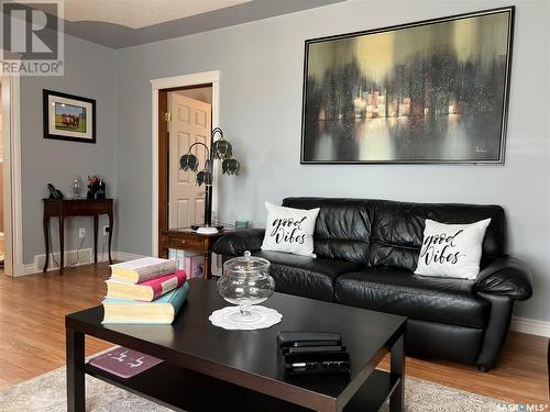 1316 Herbert Avenue, Herbert, SK - Indoor Photo Showing Living Room