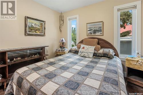 430 Railway Avenue, Blaine Lake, SK - Indoor Photo Showing Bedroom