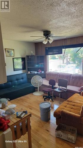 971 Retallack Street, Regina, SK - Indoor Photo Showing Living Room