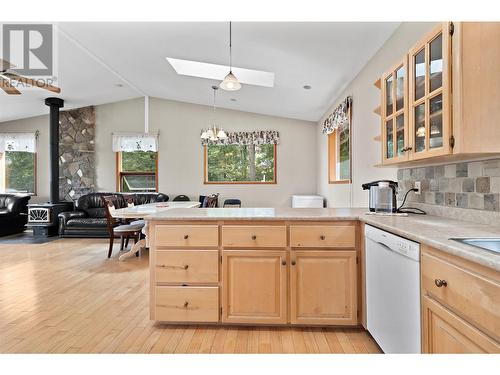 2061 Trans Canada Hwy Road, Blind Bay, BC - Indoor Photo Showing Kitchen