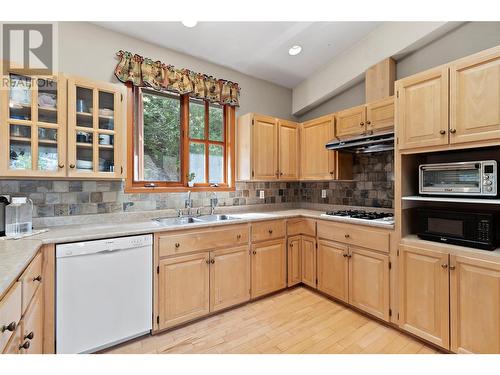 2061 Trans Canada Hwy Road, Blind Bay, BC - Indoor Photo Showing Kitchen With Double Sink