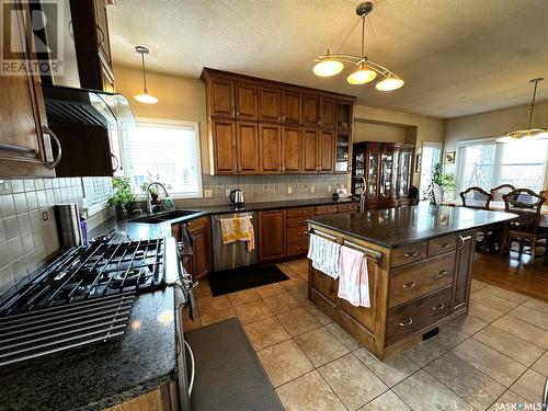 502 Aspen Drive, Swift Current, SK - Indoor Photo Showing Kitchen With Double Sink