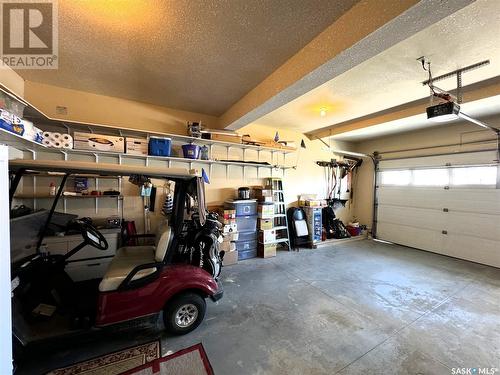 502 Aspen Drive, Swift Current, SK - Indoor Photo Showing Garage