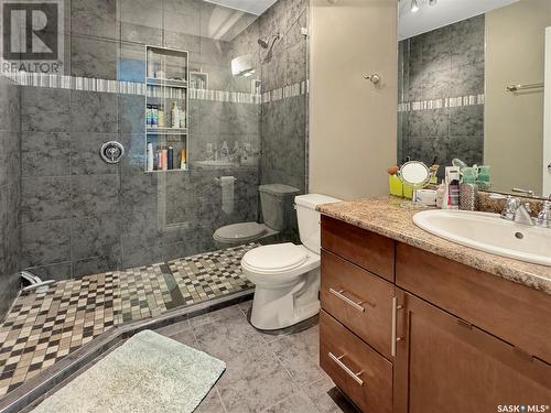 41 4Th Avenue, Battleford, SK - Indoor Photo Showing Bathroom