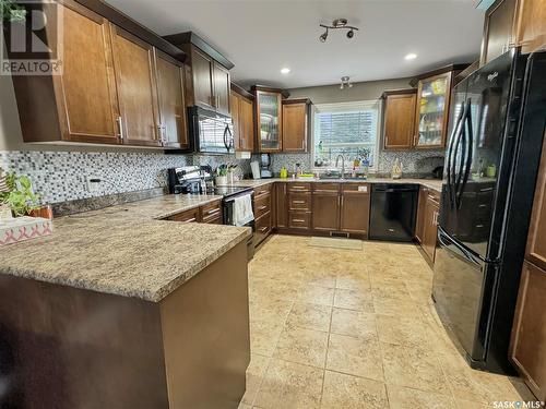 41 4Th Avenue, Battleford, SK - Indoor Photo Showing Kitchen