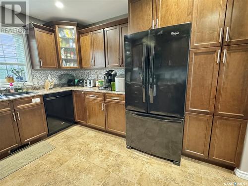 41 4Th Avenue, Battleford, SK - Indoor Photo Showing Kitchen