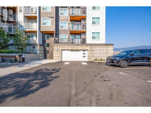 625 Academy Way Unit# Ph35, Kelowna, BC - Outdoor With Facade