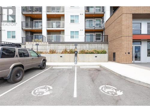 625 Academy Way Unit# Ph35, Kelowna, BC - Outdoor