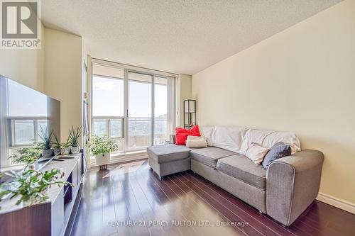 2006 - 1 Pemberton Avenue, Toronto (Newtonbrook East), ON - Indoor Photo Showing Living Room