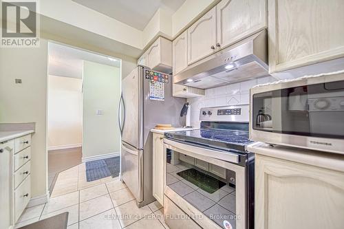 2006 - 1 Pemberton Avenue, Toronto (Newtonbrook East), ON - Indoor Photo Showing Kitchen