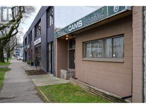 1713 W 5Th Avenue, Vancouver, BC 