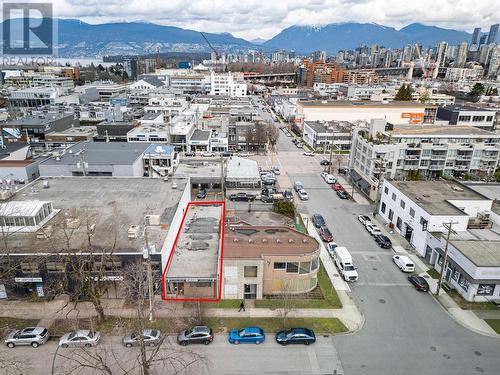 1713 W 5Th Avenue, Vancouver, BC 