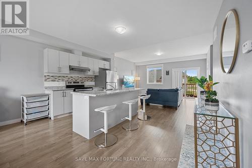 55 Denistoun Street, Welland, ON - Indoor Photo Showing Kitchen With Upgraded Kitchen