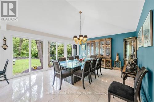 16 Freeland Court, Hamilton (Westdale), ON - Indoor Photo Showing Dining Room