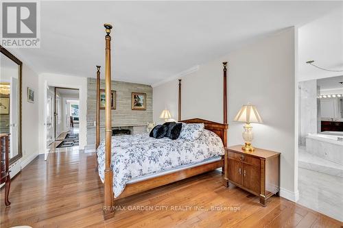 16 Freeland Court, Hamilton (Westdale), ON - Indoor Photo Showing Bedroom