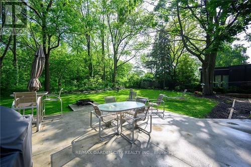 16 Freeland Court, Hamilton (Westdale), ON - Outdoor With Deck Patio Veranda