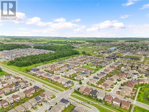 8849 Dogwood Crescent, Niagara Falls, ON - Outdoor With View