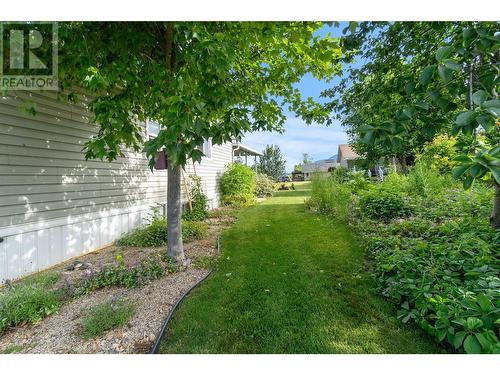 601 Beatty Avenue Nw Unit# 5, Salmon Arm, BC - Outdoor