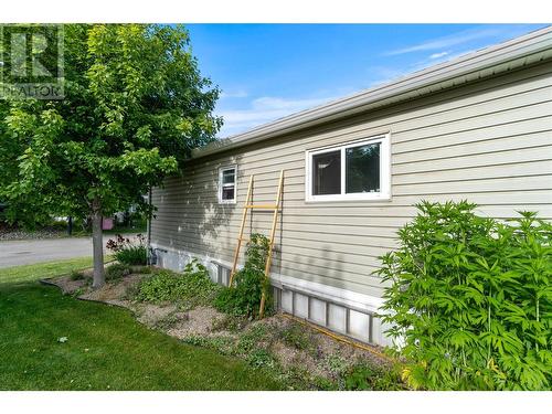 601 Beatty Avenue Nw Unit# 5, Salmon Arm, BC - Outdoor