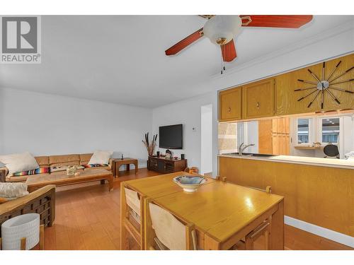 2125 Burtch Road Unit# 103, Kelowna, BC - Indoor Photo Showing Kitchen