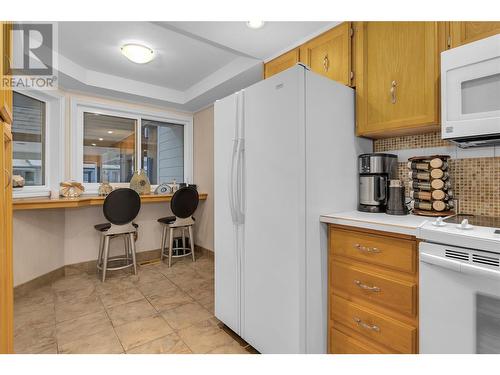 2125 Burtch Road Unit# 103, Kelowna, BC - Indoor Photo Showing Kitchen