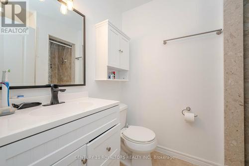 74-B Coxwell Avenue, Toronto (Greenwood-Coxwell), ON - Indoor Photo Showing Bathroom