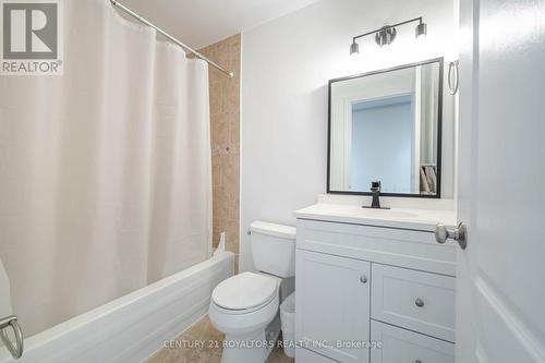 74-B Coxwell Avenue, Toronto (Greenwood-Coxwell), ON - Indoor Photo Showing Bathroom