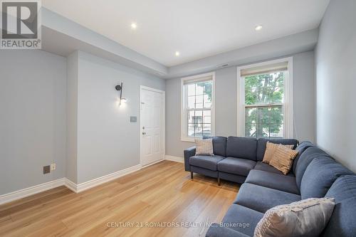 74-B Coxwell Avenue, Toronto (Greenwood-Coxwell), ON - Indoor Photo Showing Living Room