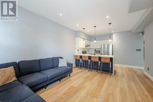 74-B Coxwell Avenue, Toronto (Greenwood-Coxwell), ON - Indoor Photo Showing Living Room