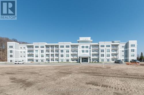 415 - 100 The Promenade, Central Elgin (Port Stanley), ON - Outdoor With Balcony