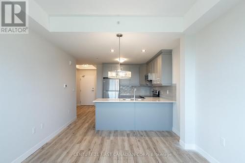 415 - 100 The Promenade, Central Elgin (Port Stanley), ON - Indoor Photo Showing Kitchen